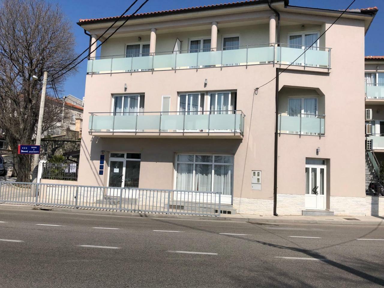 Apartmani I Sobe Ivancic1 ノヴィ・ヴィノドロスキー エクステリア 写真