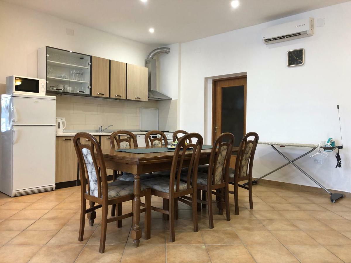 Apartmani I Sobe Ivancic1 ノヴィ・ヴィノドロスキー エクステリア 写真